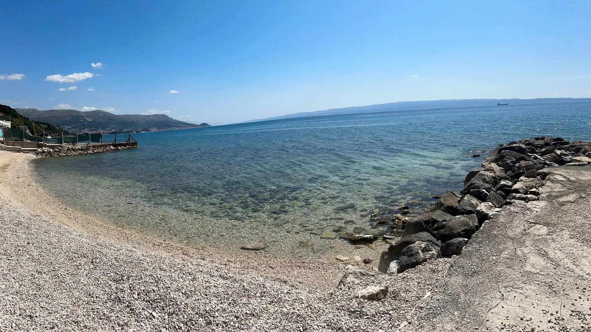 Calming Elegance In Split 아파트